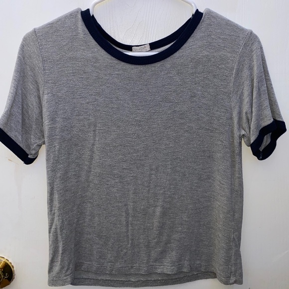 Brandy Melville Tee - Picture 1 of 3